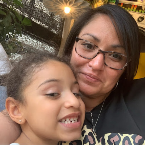 Meet your Posher, Renata - Picture 1 of 1